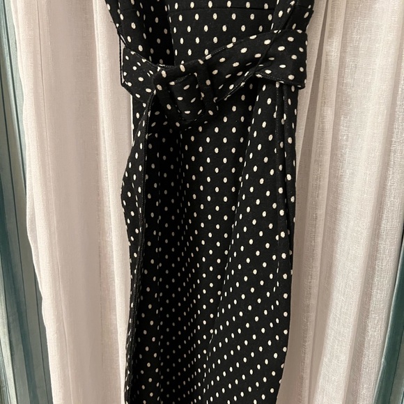 Zara Polka-Dot Dress with Belt Detail - Picture 2 of 6